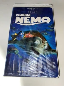 Disney Pixar Finding Nemo (VHS, 2003 Clamshell) - Picture 1 of 3