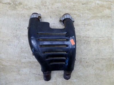 1984 Honda V65 Sabre VF1100 H405-3. трубы заднего выпускного коллектора и теплозащитный экран - Изображение 1 из 4