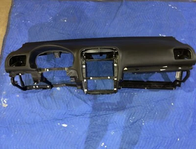 2011 Volkswagen Gti Mk6 Front Dashboard - Image 1 of 4