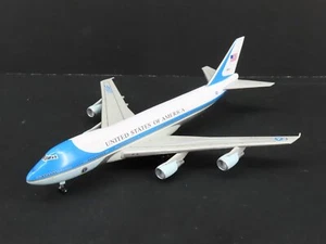 Dragon Wings 1:400 USAF Air Force One Boeing 747-200 SAM29000 55544 - Picture 1 of 5