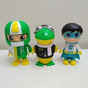 Lote de 3 figuras de acción Ryans World Toys Gus Racecar Driver Superhéroe 3" - Imagen 1 de 5