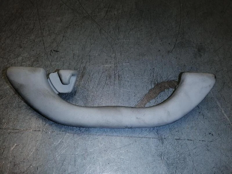 3B0857607 handle VOLKSWAGEN PASSAT VARIANT 3B6 COMFORTLINE 2000 802819 - Image 1 of 1