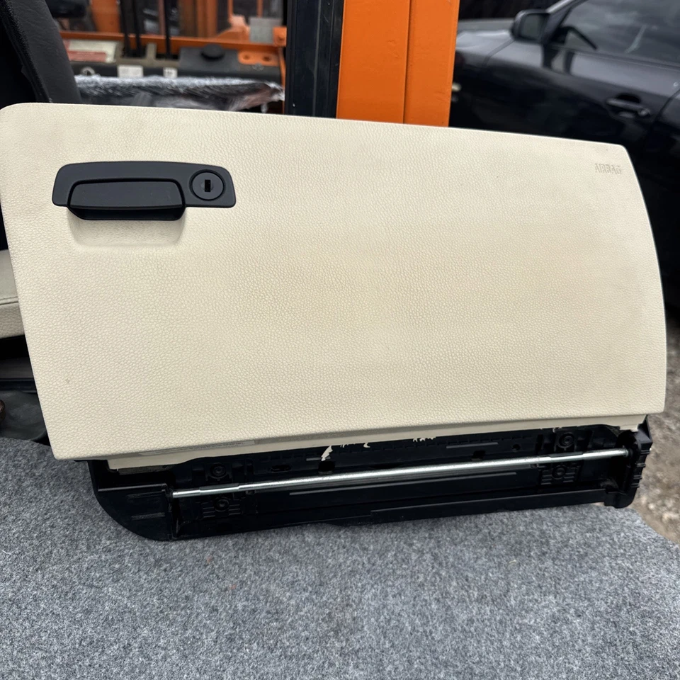 BMW 335i E93 2007-2013 convertible tablero derecho almacenamiento guantera OEM Foto 1 de 4