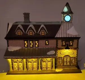 DEPT 56 LINCOLN STATION Christmas in the City 6003056 New York Licht und Sound - Bild 1 von 9