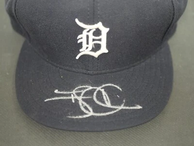 GORRA AJUSTADA TONY CLARK FLEER LEGACY AUTOGRAFIADA MLB - TIGRES DETROIT Foto 1 de 4