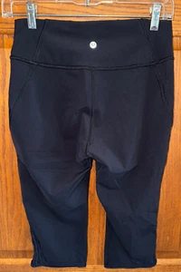 Lululemon Black Cropped Train Times Leggings With Mesh Side Panel Size 8 - Picture 1 of 4