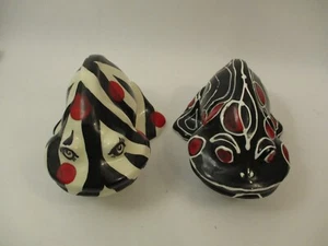 Pair Vintage 1997 Turov Art Ceramics Frogs Black White Funky Abstract Modern - Picture 1 of 12