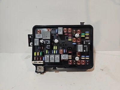 GM Fuse Box 22865683 - Image 1 of 3