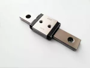 Deslizador lineal de precisión pequeña THK RSR7W - envío gratuito - Imagen 1 de 3