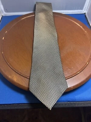 Corbata pequeña a lunares Stafford Essentials negra para hombre 100 % seda hecha a mano Foto 1 de 4