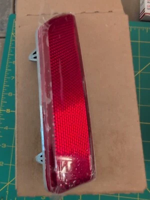 GMC TERRAIN MARCADOR LATERAL TRASERO REFLECTOR DERECHO OEM 2016 2017 PASAJERO Foto 1 de 3