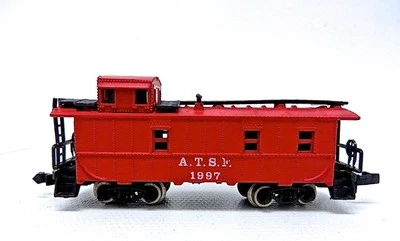 MRC N Scale AT&SF Santa Fe Steel Offset Cupola Caboose Low Shipping Steel Wheels - Image 1 of 4