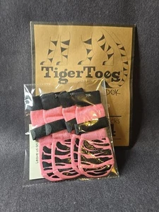 Tiger Toes Pink 4 Pieces Dog Socks Anti-Slip Paw Protectors Size Medium New! - Picture 1 of 9