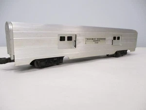 Lionel 2530 REA Baggage Streamlined Aluminum Postwar O gauge X6740 - Picture 1 of 12