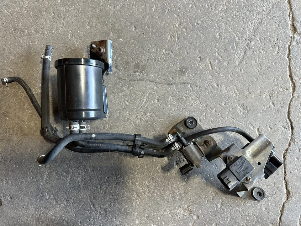 Mazda Miata 2000 OEM Boost Sensor carbón combustible vapor bote nuevo en caja 1,8 Foto 1 de 1