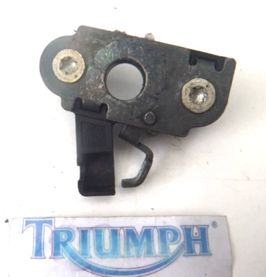 TRIUMPH SPRINT ST955 ST 955i SEAT CATCH SEAT LOCK MECHANISM AS SHOWN 2003 - Imagem 1 de 4