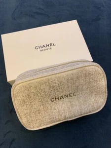 New Chanel Beaute 2023 X'mas Gift Set Makeup Cosmetic Bag Pouch - ( White)