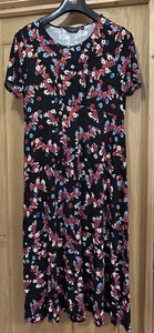 dorothy perkins dress 18 used Black With Multi Coloured Flowers - Picture 1 of 3