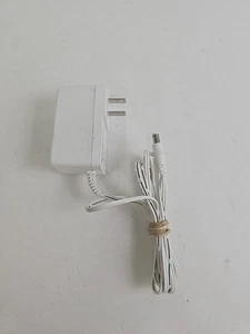 Netgear AC-DC Adapter 332-11079-01 12V 1.5A AD2076F10 - White - Picture 1 of 5