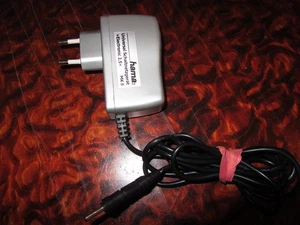 Hama Universal Schaltnetzgerät Electronic 2,5 Spannungswandler - Bild 1 von 3