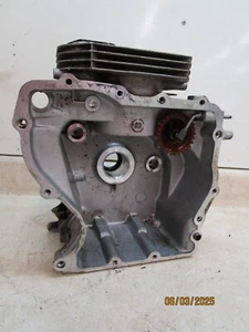 SIMPLICITY REGENT 38" LAWN MOWER KOHLER CV14 14HP CRANKCASE - Picture 1 of 10