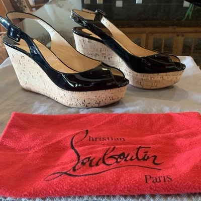 Cuñas negras charol Christian Louboutin talla 38 Foto 1 de 4