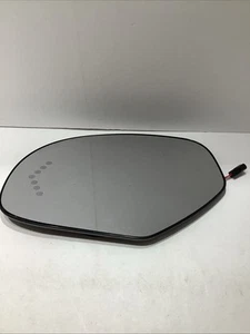 Driver Side Heated Mirror Glass Replacement For 2007-2013 Cadillac Escalade New - Picture 1 of 7