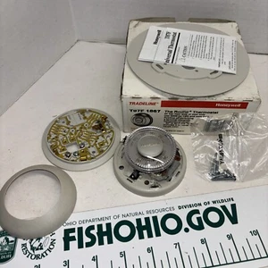 HONEYWELL T87F 1867 ROUND THERMOSTAT HEAT OR COOL ONLY - Picture 1 of 8