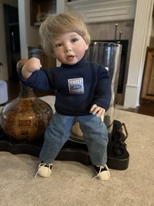 Ashton Drake Boy Doll Ford Built Strong Jeans 14,5" Tennisschuhe Faust Tough G2 - Bild 1 von 10