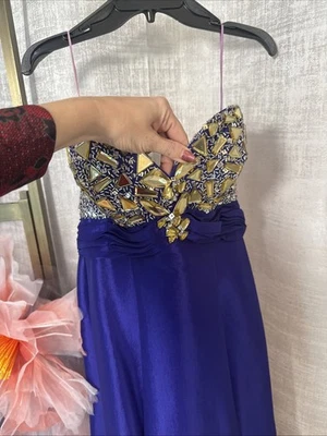 Vestido formal Night Moves talla 12 púrpura con cuentas sin tirantes de colección Foto 1 de 4