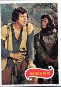 1975 Topps Planet of the Apes #63 Relaxing on the Set - Picture 1 of 2
