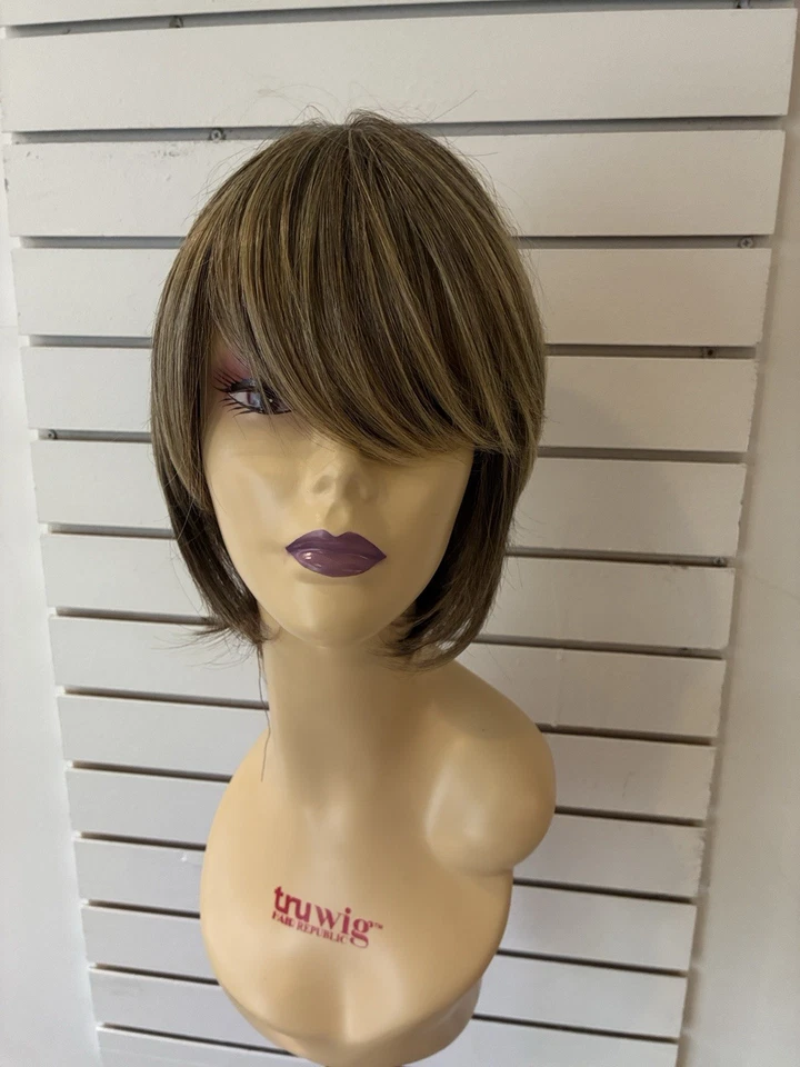 Peluca Raquel Welch de alta gama Foto 1 de 4