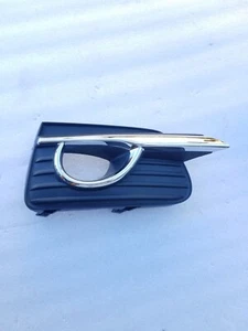 2014-2019 INFINITI Q50 RH FRONT FOG LIGHT TRIM BEZEL 622564GA0A, 622564GZ0A OEM - Picture 1 of 4