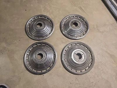 Ford Galaxie LTD 1963 14" tapacubos cubiertas de rueda Foto 1 de 4