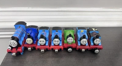 Thomas & Friends Take n Play trens de metal fundido - Lote de 7 trens anos mistos - Imagem 1 de 4