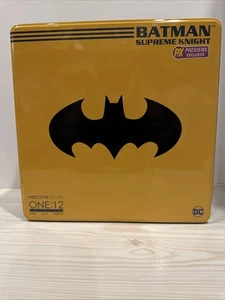 Figura Batman Mezco One:12 Supreme Knight PX Exclusivo Traje Azul DC Comic 6" Sin usar, en caja - Imagen 1 de 13