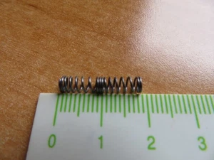 Kleine gebrauchte mini Spiralfeder Druckfeder 18x3,5mm Feder Federzug Minifeder - Bild 1 von 6