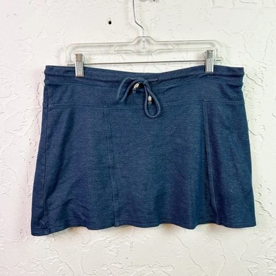 Skort/mini saia de malha azul chá verde cintura baixa tamanho grande - Imagem 1 de 4