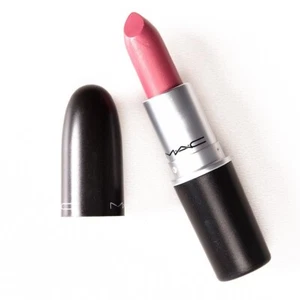 Mac Frost Lipstick - 307 CREME DE LA FEMME - 3 g / 0.1 oz Full Size - Picture 1 of 4