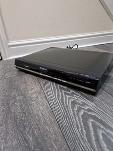 TOSHIBA D-R18DT-K-TB DVD HDMI Recorder With Remote - Picture 1 of 10