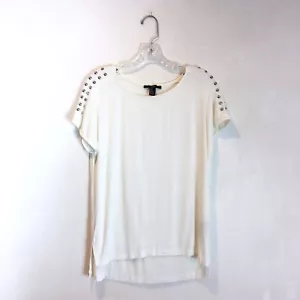 Forever 21 Studded Shoulder White Rayon Knit Top Short Sleeve Tee Sz M - Picture 1 of 6