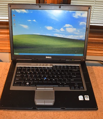 Dell Latitude D820 Core Duo T7600 3GB Windows XP Pro 32-bit 64GB SSD Serial Port - Image 1 of 4