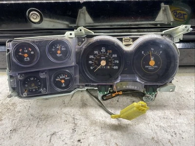 Cuadro de instrumentos reloj diésel Chevy GMC K10 K20 C10 C20 C30 K30 1981-1987 Foto 1 de 4