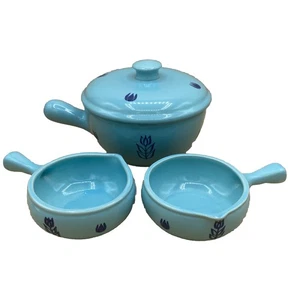 VTG Cronin Blue Tulip Pottery Bakeware Casserole Lid & Spout And One Small Soup - Picture 1 of 5