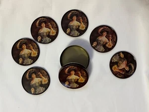 Vintage Pepsi Cola Viktorianische Untersetzer 6er Set in Dekorativem Blechhalter Korken - Bild 1 von 1