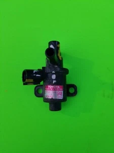 OEM Toyota Lexus 90910-12199 Vacuum Valve Avalon Camry Solara ES300 ES330 - Picture 1 of 4