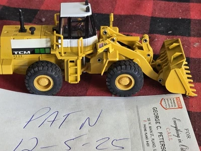 CARREGADEIRA DE RODAS SHINSEI TCM 860 BOM ESTADO ESCALA 1/50  - Imagem 1 de 4