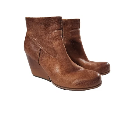 Zapato cómodo Kork-Ease de cuero marrón con tacón y cremallera para mujer 7,5 Foto 1 de 4