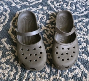 Crocs Shayna Mary Jane scarpe sandali donna taglia 9 marrone LEGGI ⬇️ - Foto 1 di 8