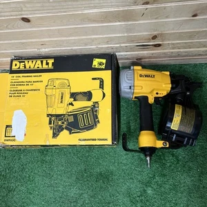 DEWALT Clavadora de encuadre de bobina de 15 grados (DWF83C) - Picture 1 of 3
